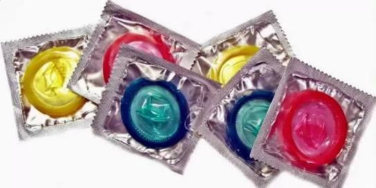 APA!!! Banyak Pelajar Beli Kondom dengan Tukang Parkir