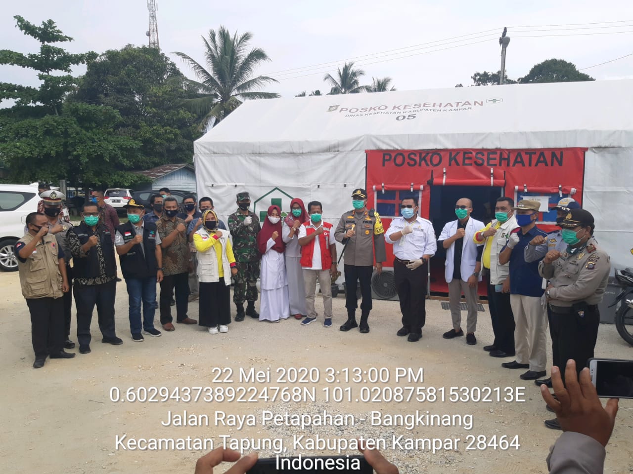 Bupati Kampar bersama Kapolres Kunjungi Pos Check Point Covid-19 di Simpang Petapahan Tapung