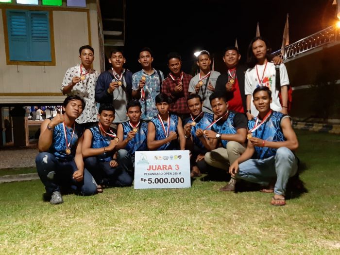 Tim Mahasiswa Unilak Juara Tiga Dayung Hut Kota Pekanbaru