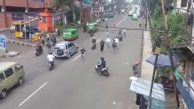 Driver Grab Bubarkan Tawuran Pelajar di Bogor