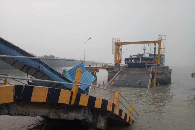 Jembatan Ambruk di Pelabuhan Buton Siak, Satu Tenggelam Belum Ditemukan