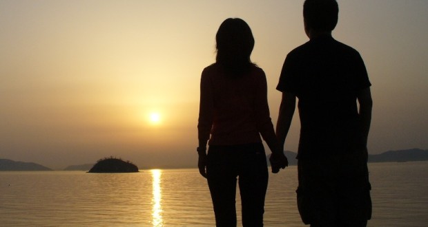 JAHAT! Potret Wajah Pacar Diam-diam, Ternyata Dipakai Isi Data Pinjaman Online