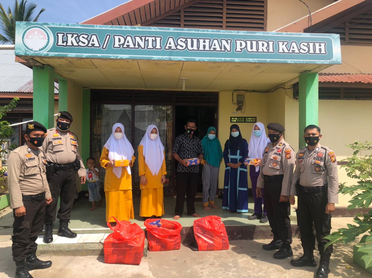 Polres Inhil Santuni Beberapa Panti Asuhan di Tembilahan