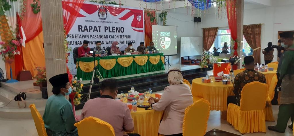 Polres Lingga Lakukan Pengamanan Rapat Pleno Penetapan Paslon Terpilih Bupati dan Wakil Bupati Lingga