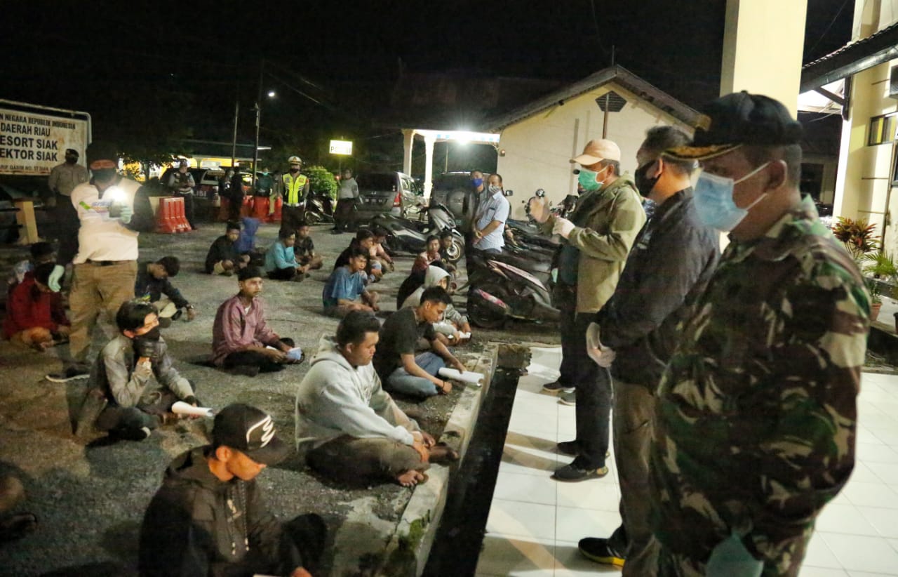 Keluyuran Tengah Malam, Puluhan Anak-Anak Muda Kecamatan Siak Diamankan Polisi