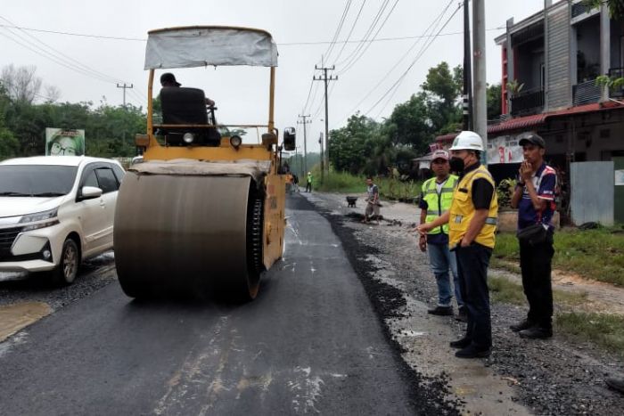 Pemprov Riau Kebut Fungsional Ruas Jalan Cerenti-Air Molek