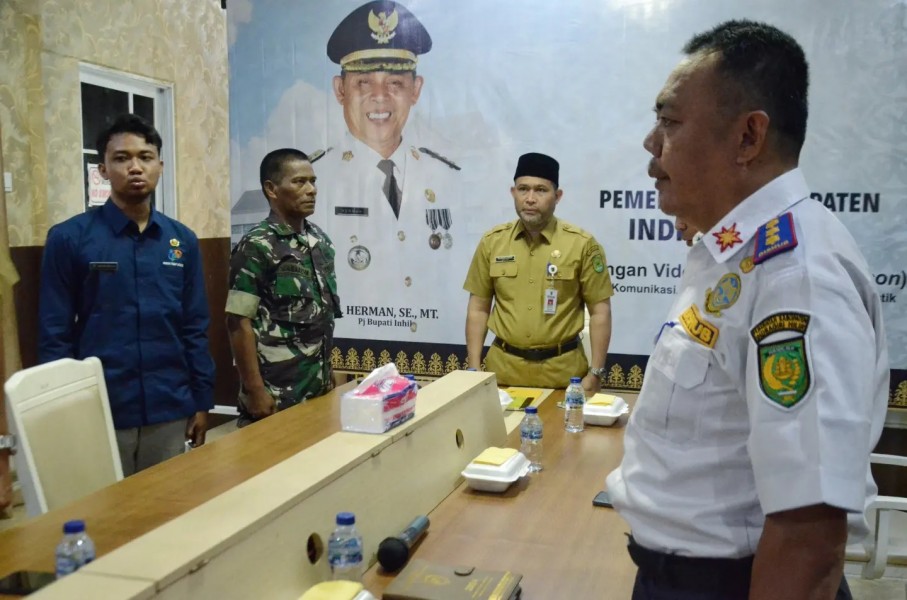 Pj Bupati Inhil Ikuti Rakor Pengendalian Inflasi Melalui Zoom Meeting dengan Menteri Dalam Negeri Tito Karnavian