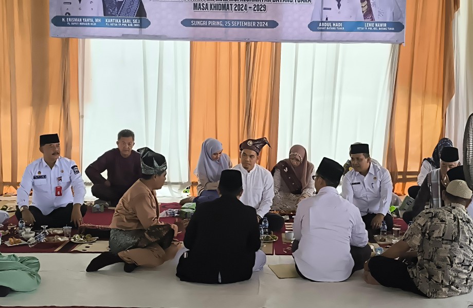 Pj Bupati Indragiri Hilir Merayakan Maulid Nabi Sambil Menggali Aspirasi Masyarakat Sungai Piring
