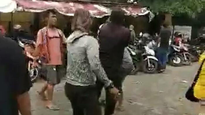 Keterlaluan! Satpam Tendang Penyandang Disabilitas