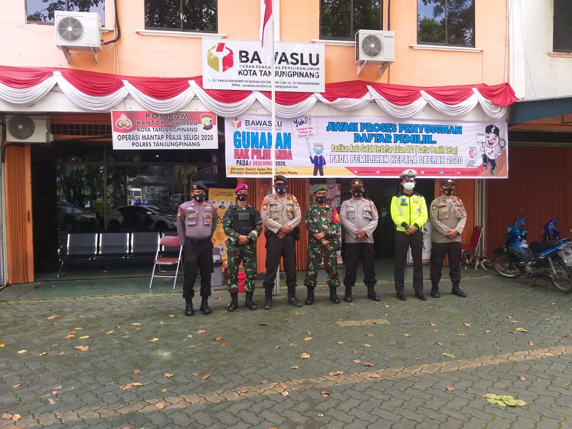 Patroli Skala Besar Gabungan TNI-POLRI Dalam Rangka Operasi Mantap Praja Seligi 2020