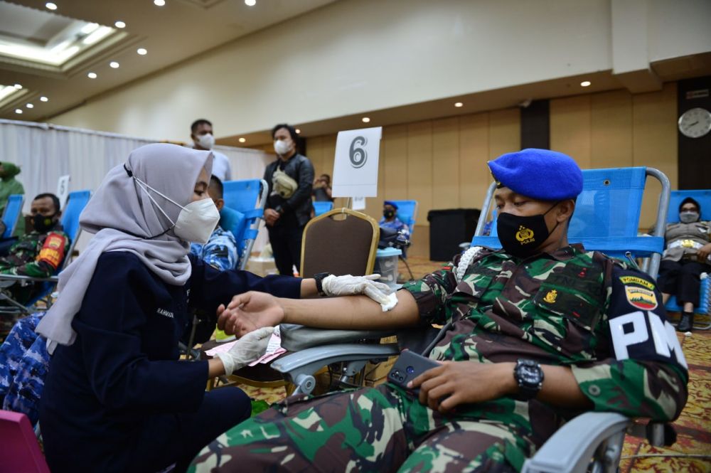 Donor Darah HUT ke-76 TNI, Danrem 031/WB: Semoga Bermanfaat untuk Kesehatan