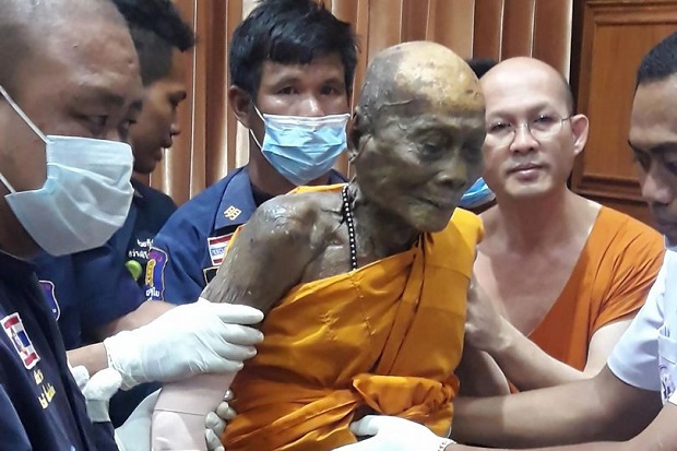 Meninggal 2 Bulan, Jasad Biksu Buddha Terlihat 'Senyum'