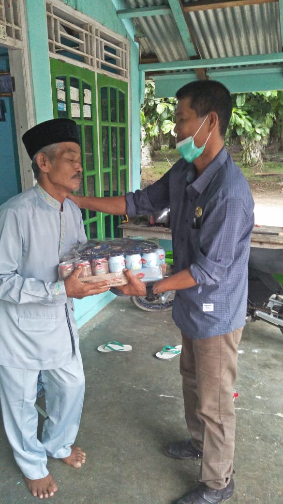 Menjelang Idul Fitri, DPD Nasdem Kuansing Berikan Bantuan Kepada Masyarakat Kurang Mampu