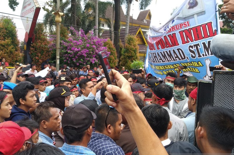 Polda Riau Tetapkan Plt Bupati Bengkalis Buronan Kasus Korupsi
