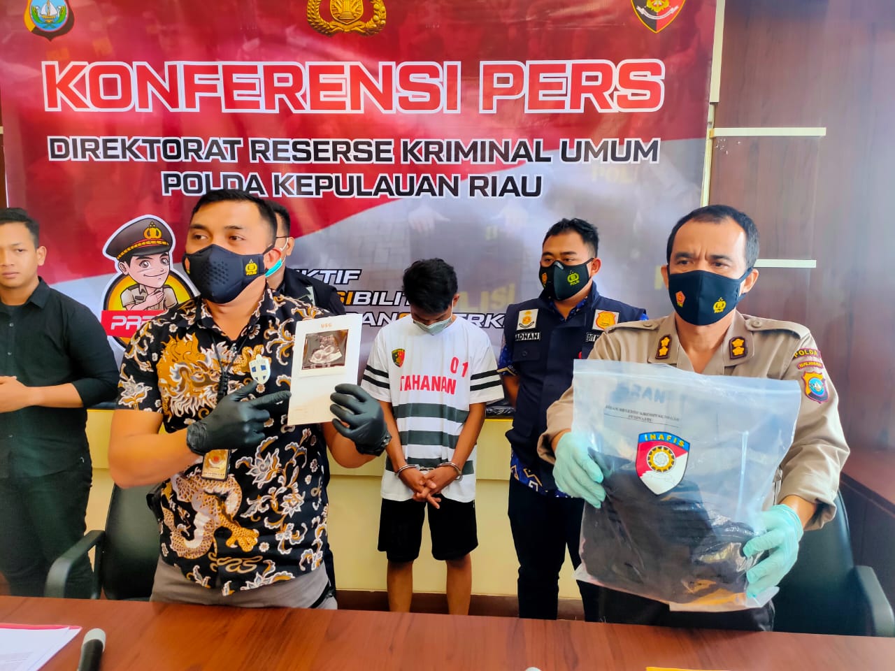 Bejat! Persetubuhan Terhadap Anak Dibawah Umur, Ditreskrimum Polda Kepri Berhasil Tangkap AKS