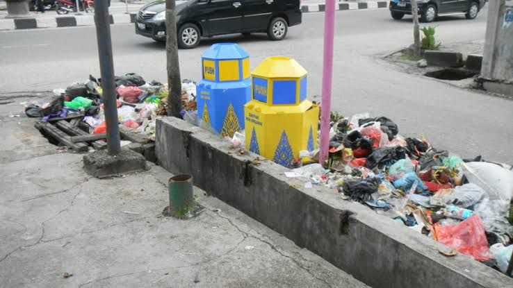 Pemko Pekanbaru Wajibkan Ruko Dijalan Protokol Sediakan Tong Sampah