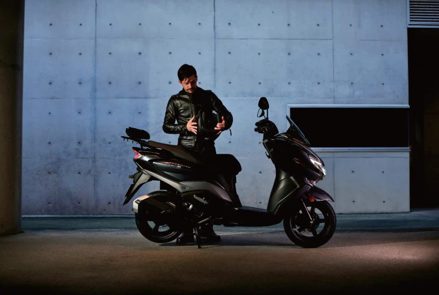 Suzuki Burgman Street 125EX, Matic Premium yang Nyaman untuk Touring