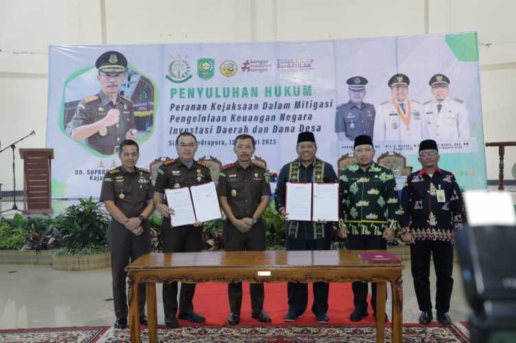 Kajati Riau Beri Penyuluhan Hukum Kepada Penghulu se-kabupaten Siak