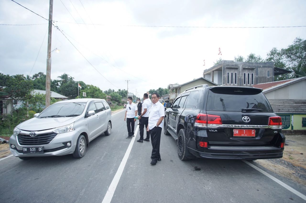 Bupati Tinjau Jalan Provinsi Dibagian Selatan
