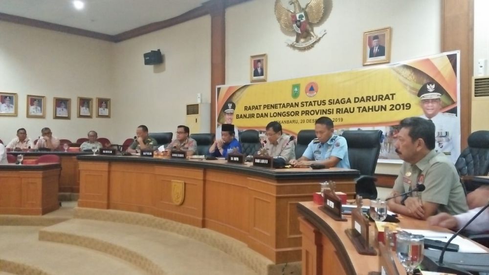 Sekdaprov Pimpin Rapat Penetapan Status Siaga Darurat Banjir dan Longsor