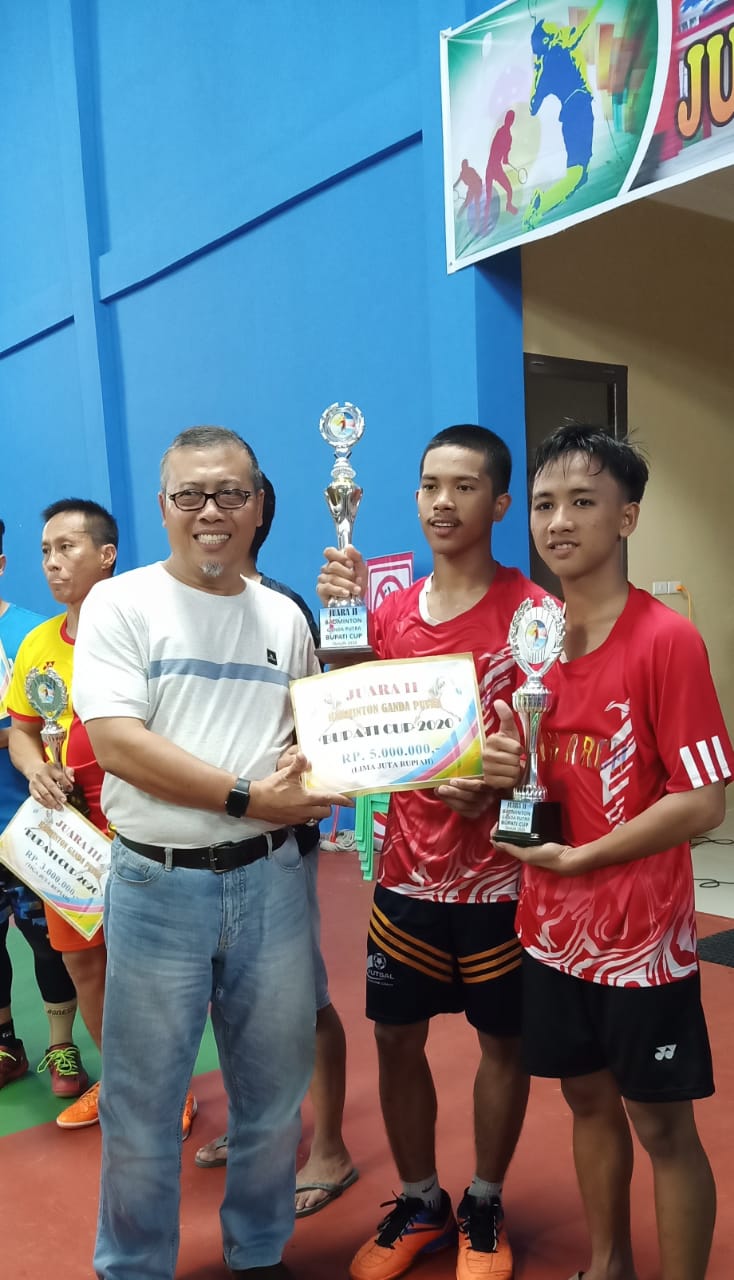 Turnament Badminton Bupati Cup I, Juara Raih Tropy dan Uang Pembinaan