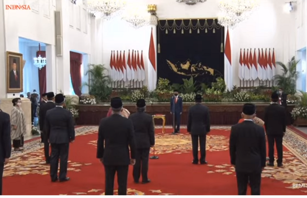 Presiden Jokowi Lantik 12 Duta Besar Luar Biasa dan Berkuasa Penuh Republik Indonesia