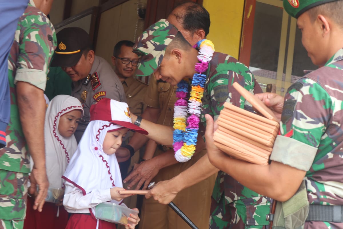 HUT ke 74 TNI, Letkol Inf Imir Faishal: Bangsa ini Bisa Maju dan Besar Peran Dunia Pendidikan
