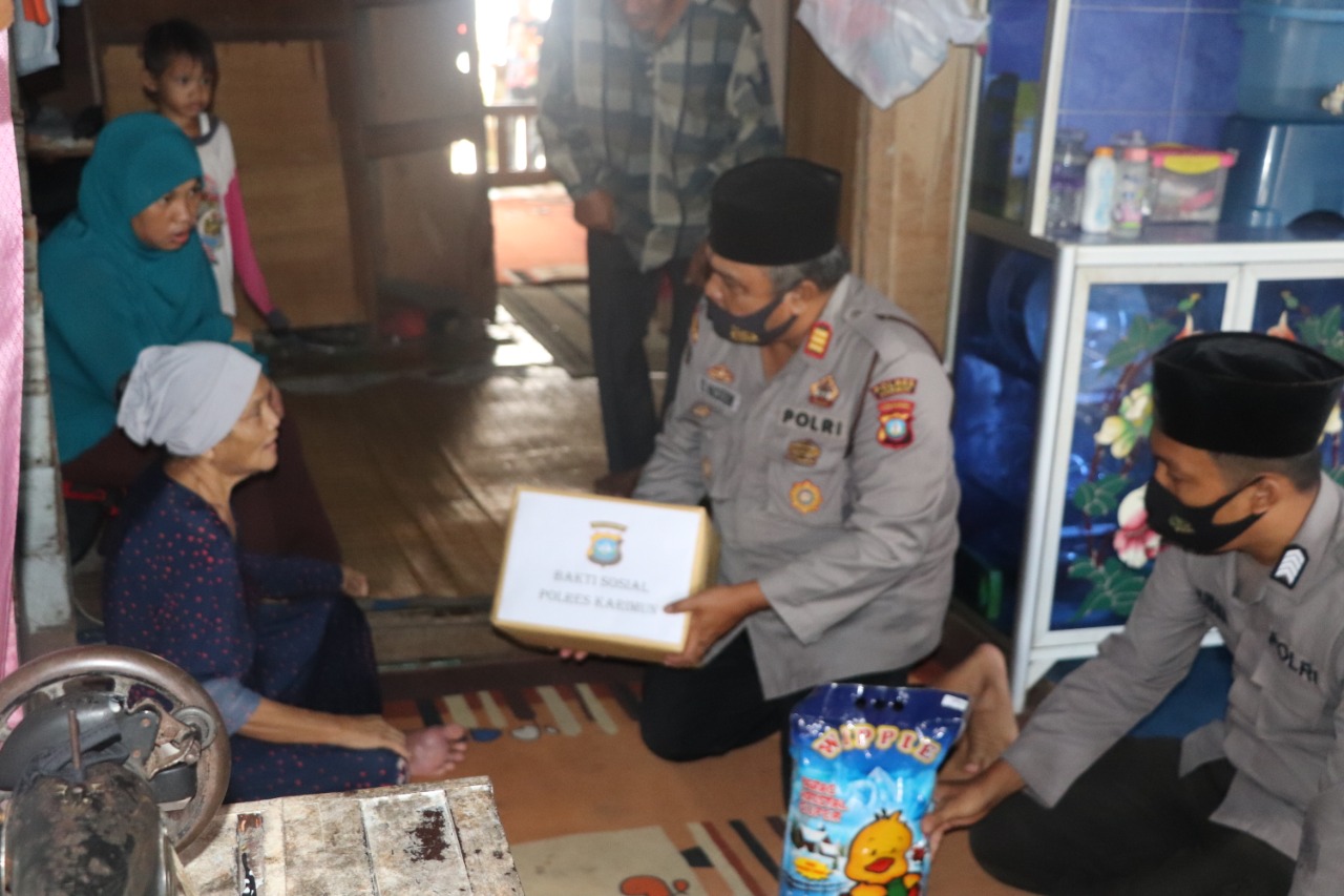 Setiap Jumat, Polres Karimun Gelar Bakti Sosial