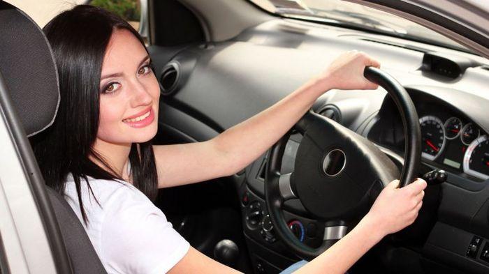 Kebiasaan Lelaki yang Buat Wanita Kesal Ketika Menyetir