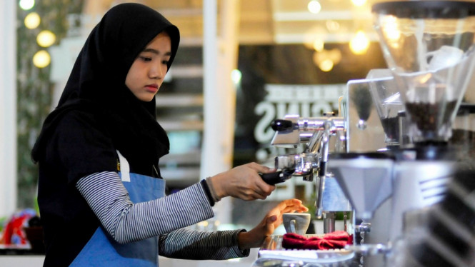 Barista 'Cute' dari Aceh Ini Curi Perhatian
