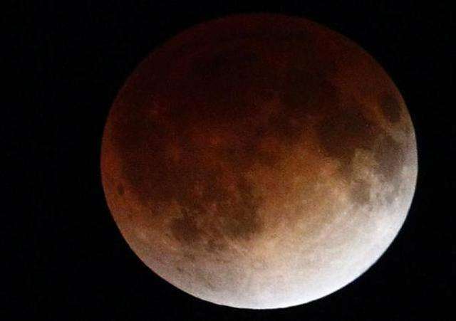 Kenapa Ibu Hamil Paling Takut Gerhana Bulan?