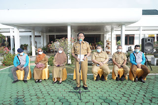 HM Wardan Lepas Kontingen PGRI Inhil