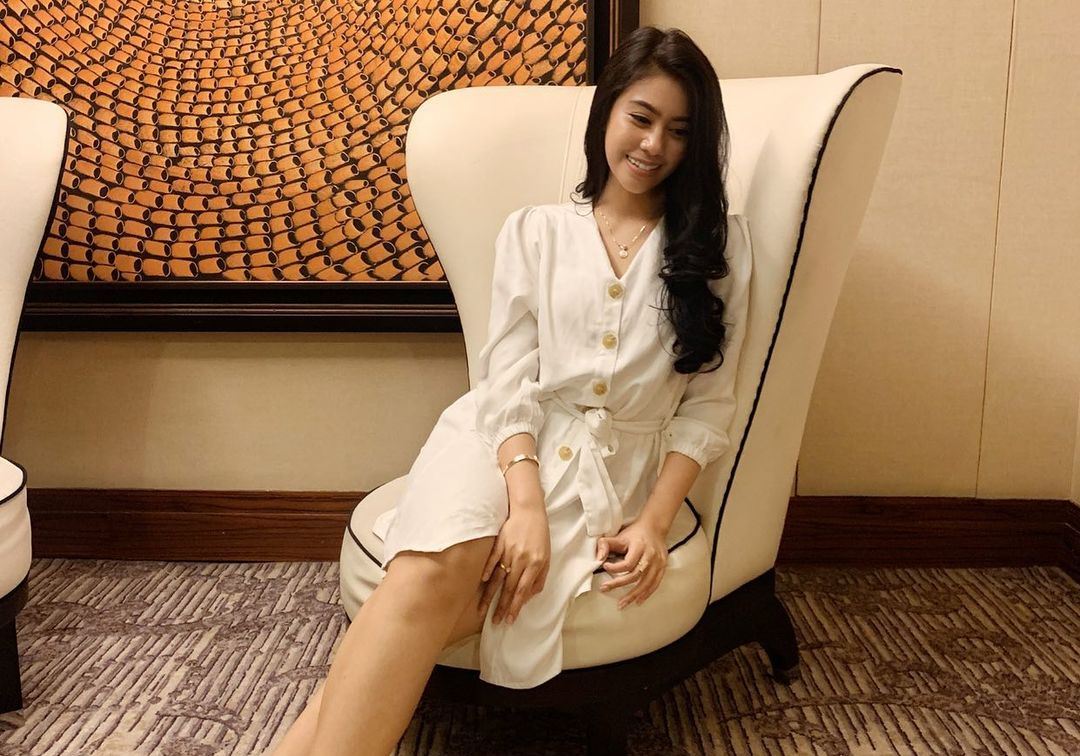 Cantiknya Pramugari Nursani Bella, Warganet: Mantu Idaman!