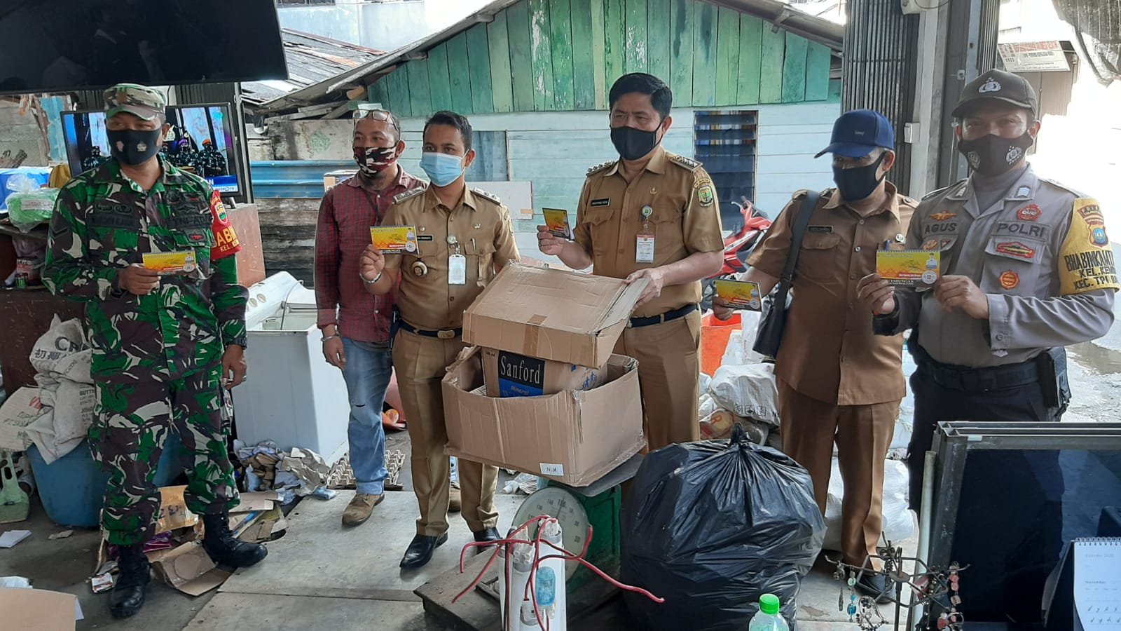 Khusus di Kelurahan Kemboja ''Tukar Sampah Dapat Pulsa''