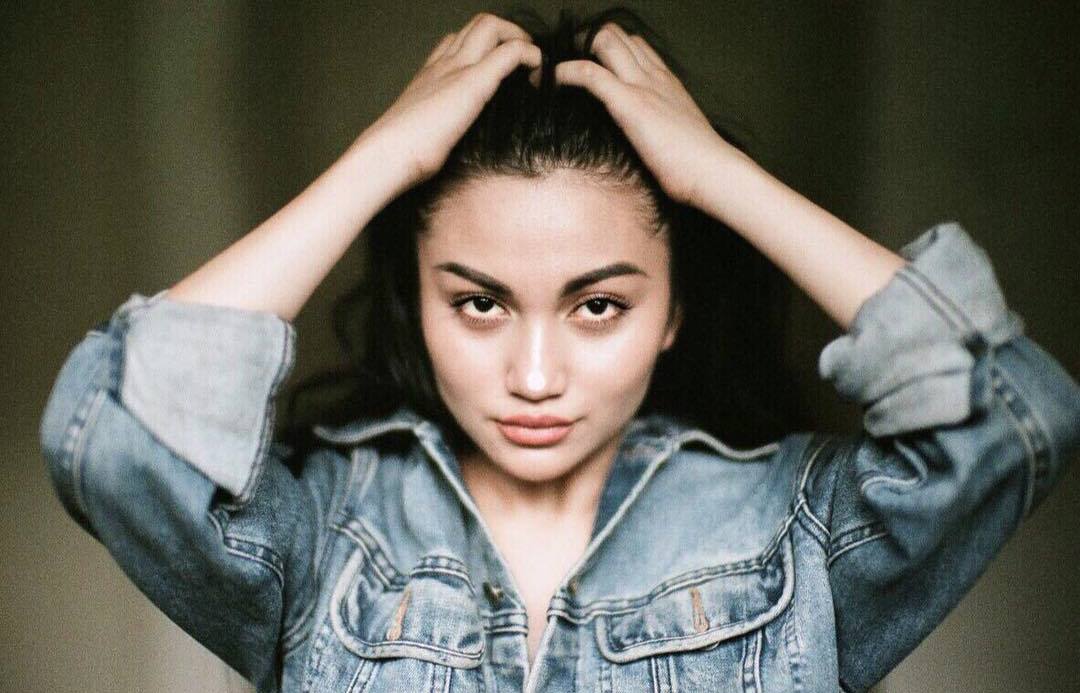 Gelinya Ariel Tatum Saat Dicolok, Netizen: Saking Udah Keseringan Jadi Santuy Gitu