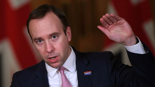 Menkes Inggris Ketahuan Cium Ajudannya dan Akui Langgar Prokes