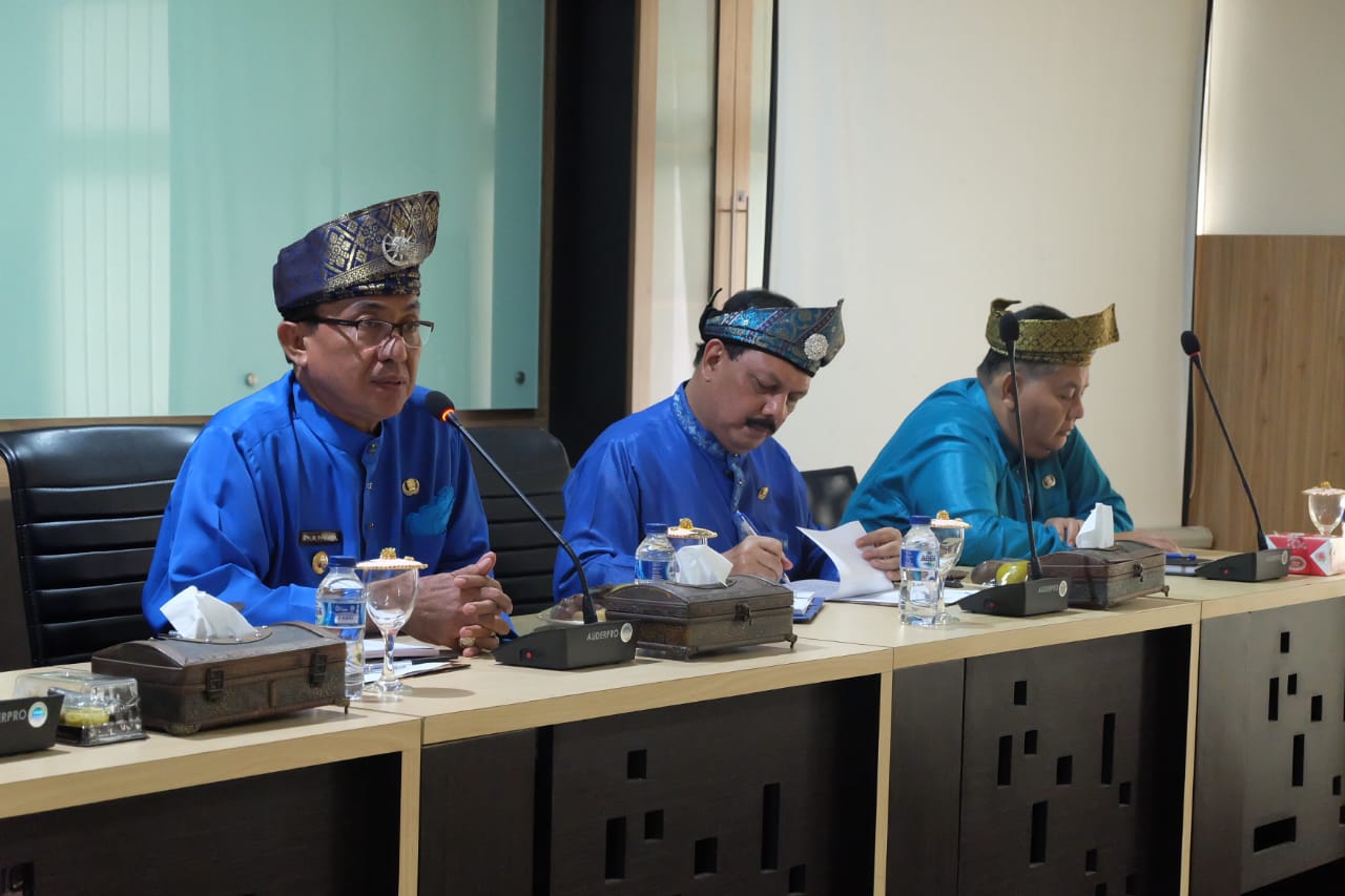 HM Wardan Pimpin Rapat Bahas Stabilitas Harga Kelapa