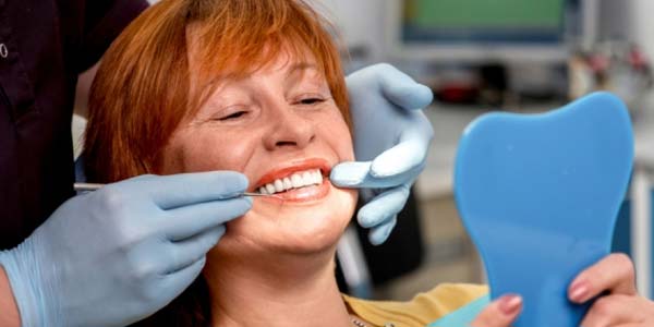 Ompong dan Memakai Gigi Palsu, Bolehkah?