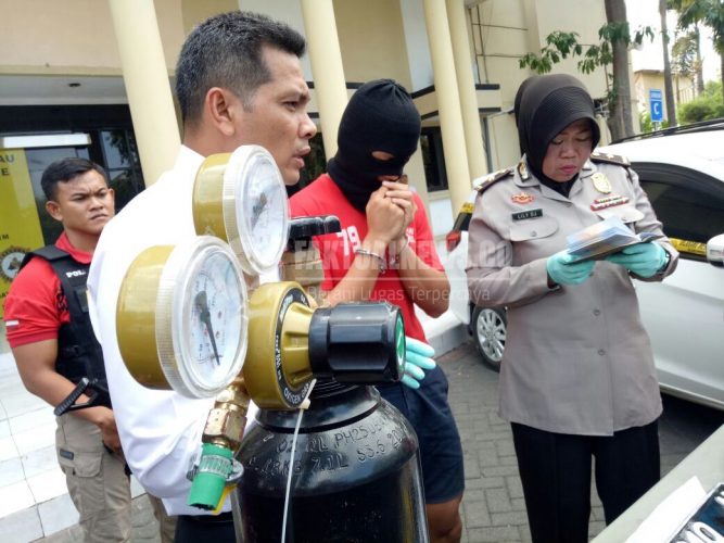 Terbelit Hutang 1 Miliar, Pria Asal Riau Akan Ledakan ATM di Surabaya