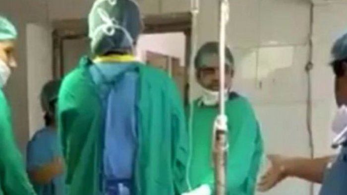 Dua Orang Dokter Malah Sibuk Bertengkar dan Saling Hina Ditengah Operasi Persalinan