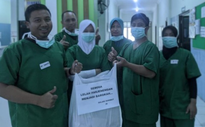 Kisah Perawat Pasien Covid-19, Berkali-Kali Mandi Demi Bertemu 'Si Buah Hati'