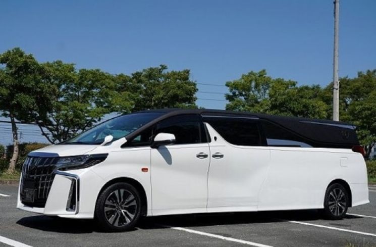 Toyota Alphard Jadi Melar, Lihat Tampilan Kabin Belakang Bikin Merinding