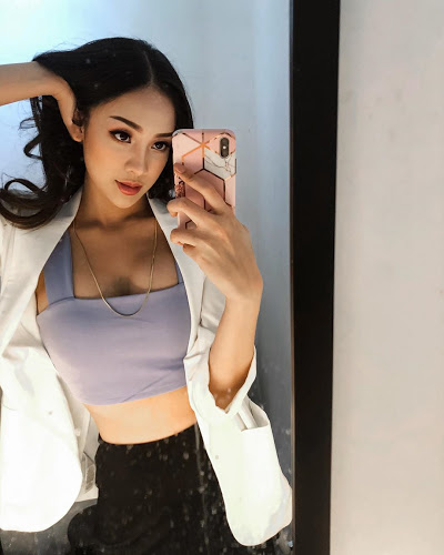 Pakai Mini Dress Pamer Dada, Anya Geraldine: Segini Pas Apa Turunin?