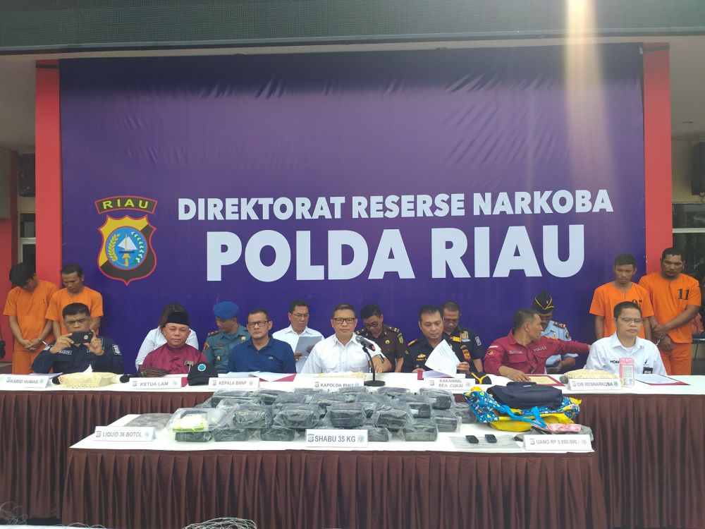 Polda Riau Kembali Ungkap Kasus Penyelundupan Narkoba Jenis Sabu seberat 35 Kg