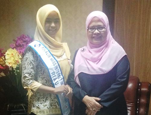 Ketua DPRD Riau Dukung Tamara Ikut Final Miss Internet Indonesia di Bali