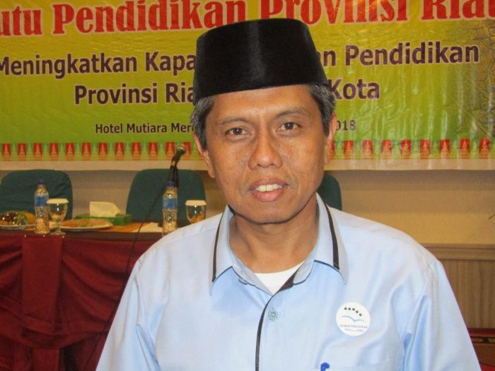 Dewan Pendidikan Riau Desak Walikota Pekanbaru Cari Solusi Tuntutan Guru