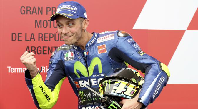 Bersaing dengan Marquez dan Vinales, Rossi: Saya Menikmati Persaingan di MotoGP 2017