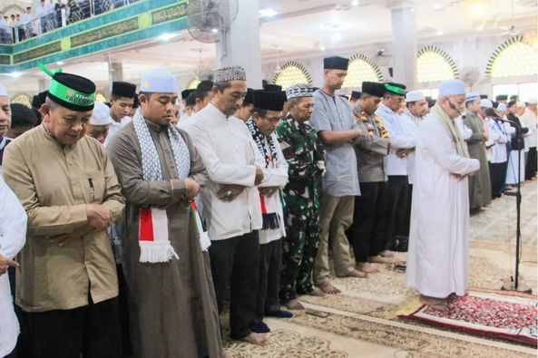 Bupati Inhil Ikuti  Sholat Ghaib dan Aksi Solidaritas Untuk Palestina Kemenag Inhil