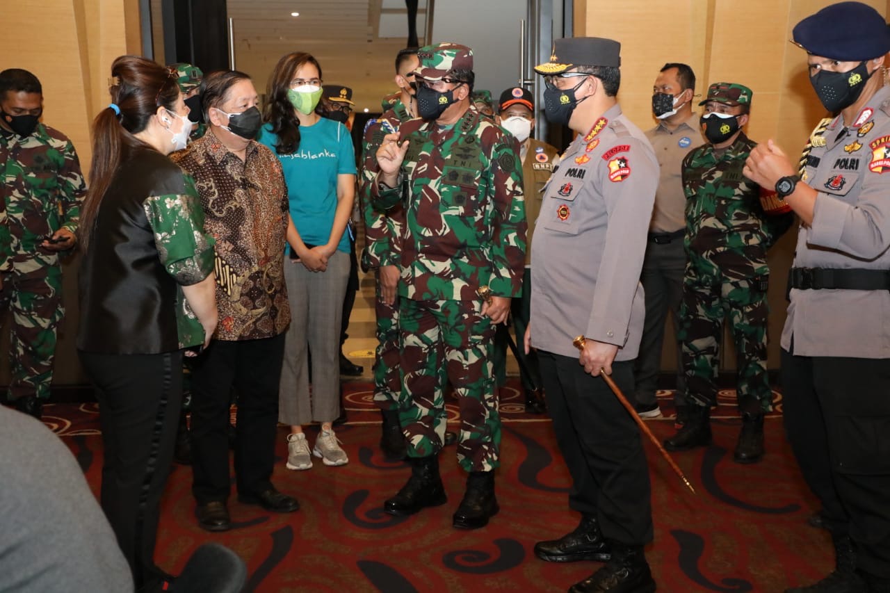 Panglima TNI: TNI Kerahkan Nakes Bantu Percepatan Vaksinasi di DKI Jakarta