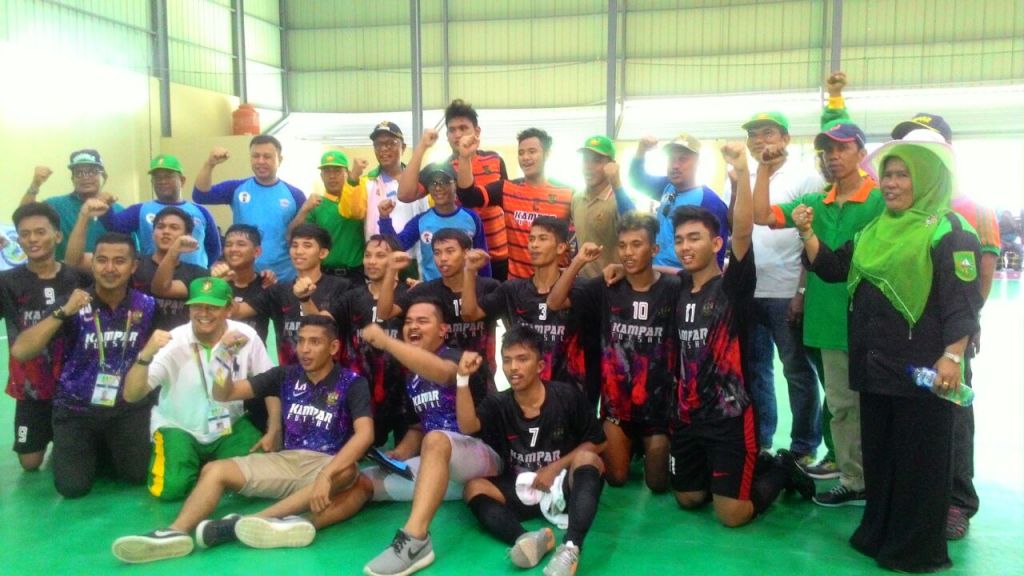 Tim Futsal Kampar Hadiahkan 5 Gol dihadapan Bupati Kampar